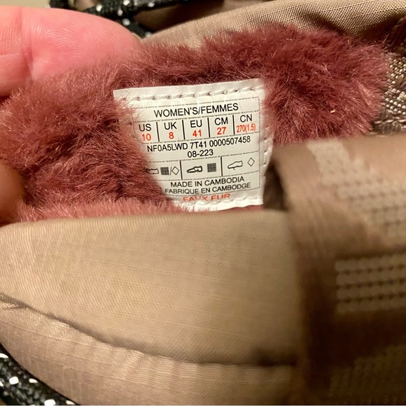 The North Face Women’s Thermoball Lace Up Waterproof Boots - Picture 8 of 10